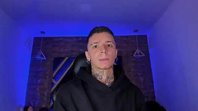 Ian Castillo  online show from April 2026 11:26:01 AM