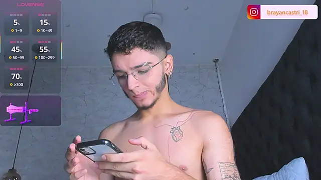 Snapshot of Ian_Castillo_ chatting on March 2025 11:23:01 AM Ian Castillo online show from March 2025 11:23:01 AM