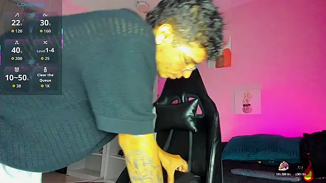 Snapshot of Ian_Castillo_ chatting on November 2025 11:21:01 AM Ian Castillo online show from November 2025 11:21:01 AM