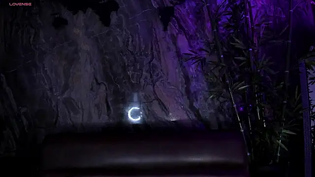 Ian Castillo  online show from March 2026 11:22:02 PM