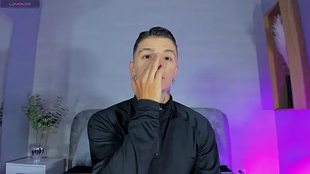 Snapshot of Ian_Castillo_ chatting on June 2026 11:09:02 AM Ian Castillo online show from June 2026 11:09:02 AM