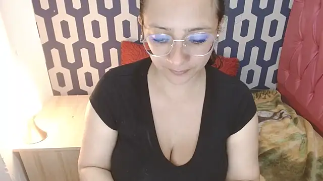 sarax ximena online show from October 2025 06:14:01 AM