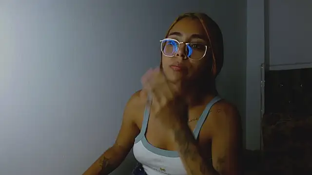 AntonellaAndNoah online show from February 2025 03:18:02 AM