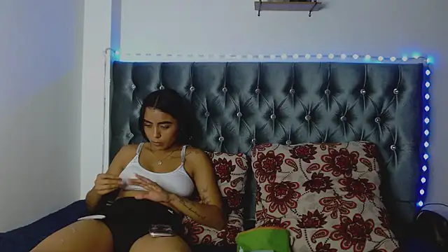 AntonellaAndNoah online show from March 2025 10:43:01 PM