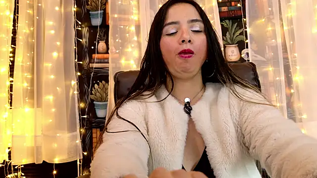 julietta   jackson online show from June 2026 08:43:02 PM