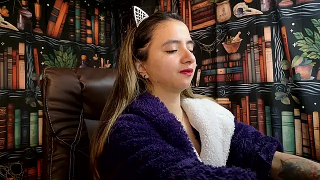 Snapshot of julietta___jackson chatting on March 2025 08:10:02 PM julietta jackson online show from March 2025 08:10:02 PM