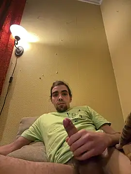 wolfwhite95 online show from February 2026 11:49:02 PM