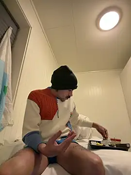 wolfwhite95 online show from March 2026 12:17:01 AM