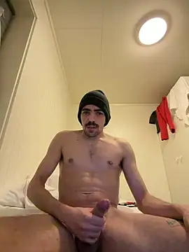 wolfwhite95 online show from March 2026 01:02:01 AM