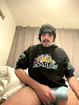 wolfwhite95 online show from November 2025 07:51:02 PM