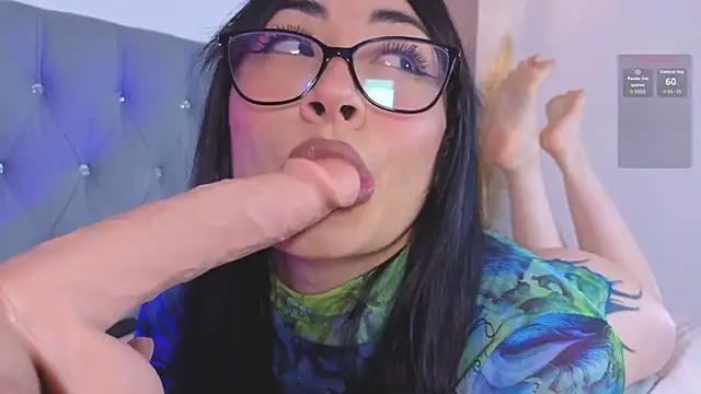 aprildreams19 online show from January 2026 01:04:02 PM