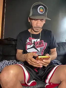 Snapshot of Chico_Bellaco chatting on May 2026 03:26:01 PM Chico Bellaco online show from May 2026 03:26:01 PM