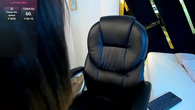 ninfomaria  online show from February 2025 09:07:02 PM