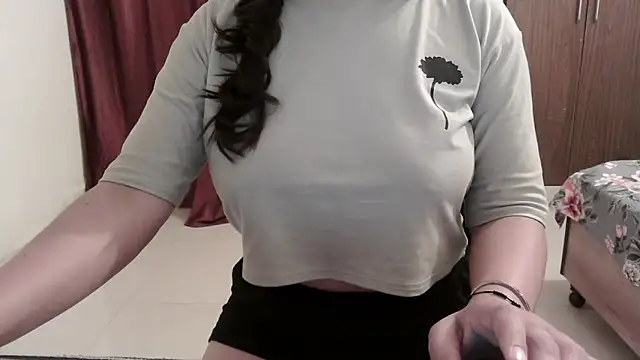 Snapshot of ANANYA-TIWARI chatting on September 2025 05:19:02 PM ANANYA-TIWARI online show from September 2025 05:19:02 PM