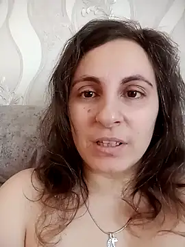 Snapshot of ShelaDiass chatting on January 2026 05:11:01 AM ShelaDiass online show from January 2026 05:11:01 AM