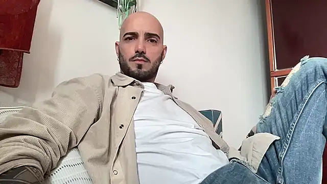 alessandromori91 online show from March 2026 02:57:02 PM