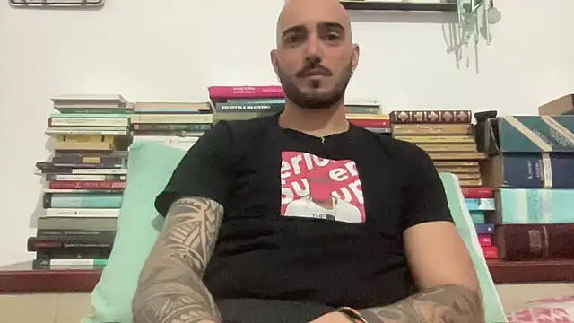 alessandromori91 online show from April 2026 08:43:01 PM