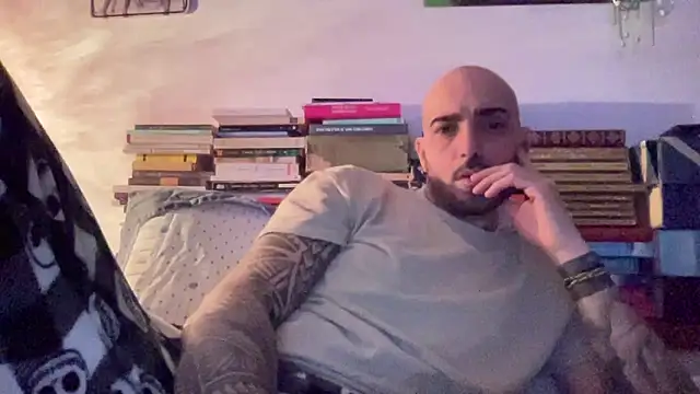 alessandromori91 online show from March 2026 10:13:01 PM