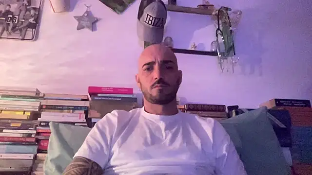 alessandromori91 online show from April 2026 11:07:02 PM