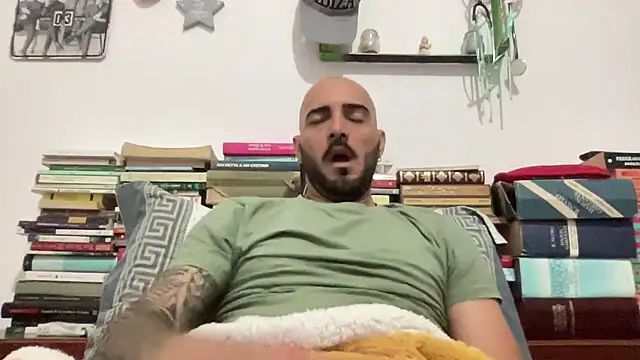 alessandromori91 online show from May 2026 09:01:02 PM