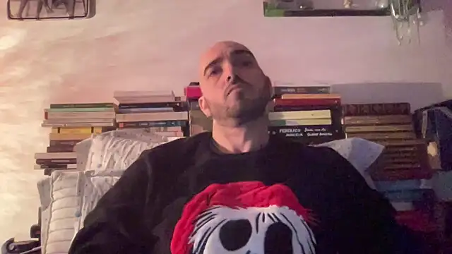 alessandromori91 online show from March 2026 10:21:01 PM