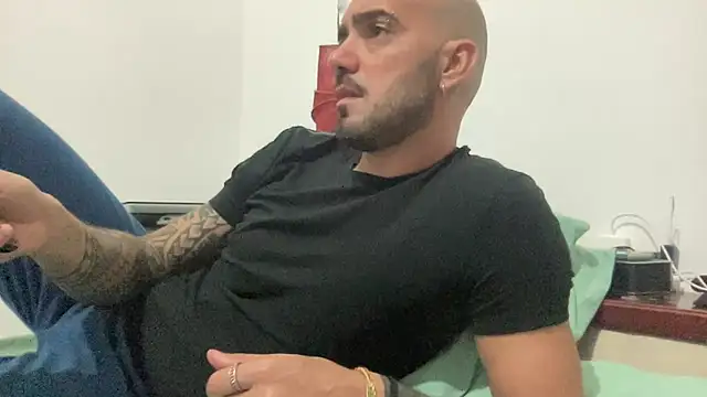 Snapshot of alessandromori91 chatting on September 2025 09:21:01 PM alessandromori91 online show from September 2025 09:21:01 PM