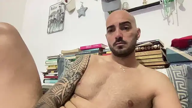 alessandromori91 online show from May 2026 10:31:01 PM