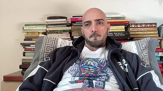 alessandromori91 online show from March 2026 02:28:01 PM