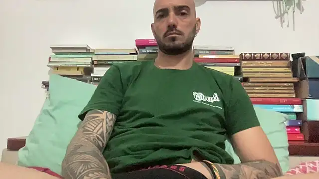 alessandromori91 online show from April 2026 08:59:01 PM