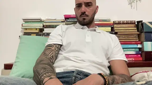 alessandromori91 online show from April 2026 02:00:01 PM