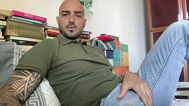 alessandromori91 online show from May 2026 07:41:01 AM