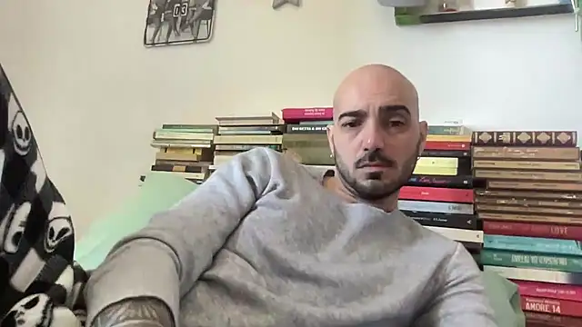 alessandromori91 online show from April 2026 08:21:01 AM