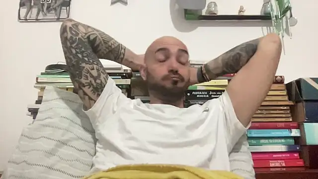 alessandromori91 online show from March 2026 06:19:02 AM