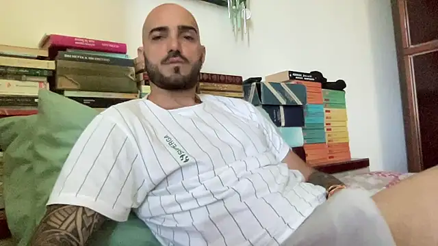alessandromori91 online show from April 2026 09:17:01 AM