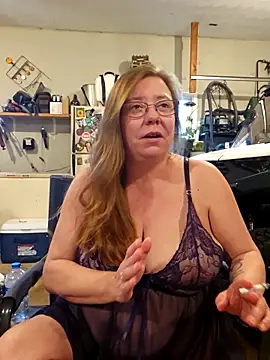 MsShelby40 online show from November 2025 10:13:01 PM