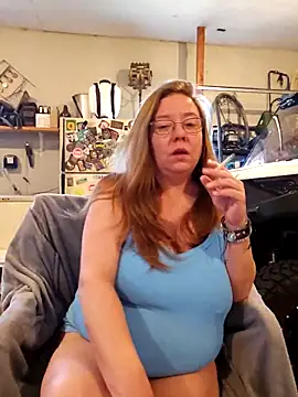 MsShelby40 online show from December 2025 05:51:01 PM