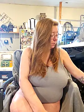 MsShelby40 online show from December 2025 08:33:01 PM