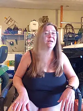 MsShelby40 online show from April 2026 11:10:02 PM