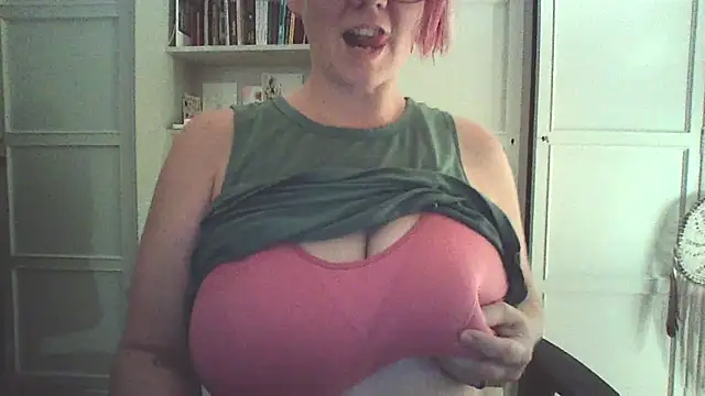 Big-Tits-McGee online show from September 2025 09:03:01 PM