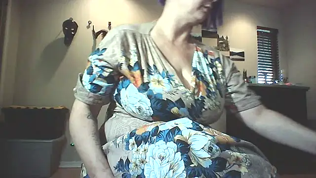 Big-Tits-McGee online show from October 2025 06:29:02 PM