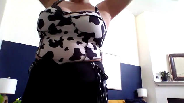 Snapshot of Big-Tits-McGee chatting on June 2026 07:41:01 PM Big-Tits-McGee online show from June 2026 07:41:01 PM