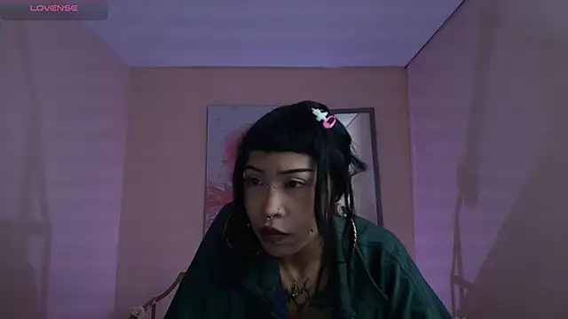 Snapshot of Violetta_Suky chatting on February 2025 01:01:01 PM Violetta Suky online show from February 2025 01:01:01 PM