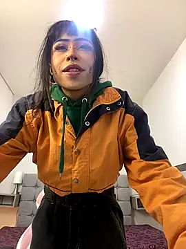 Snapshot of Violetta_Suky chatting on September 2025 01:02:01 PM Violetta Suky online show from September 2025 01:02:01 PM