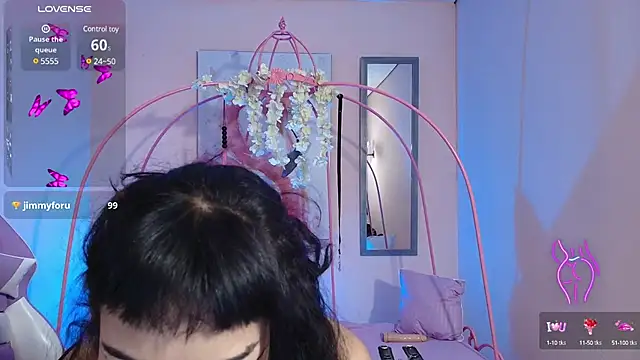 Snapshot of Violetta_Suky chatting on February 2025 04:43:02 PM Violetta Suky online show from February 2025 04:43:02 PM