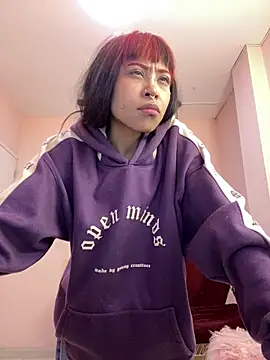 Violetta Suky online show from December 2025 01:10:01 PM