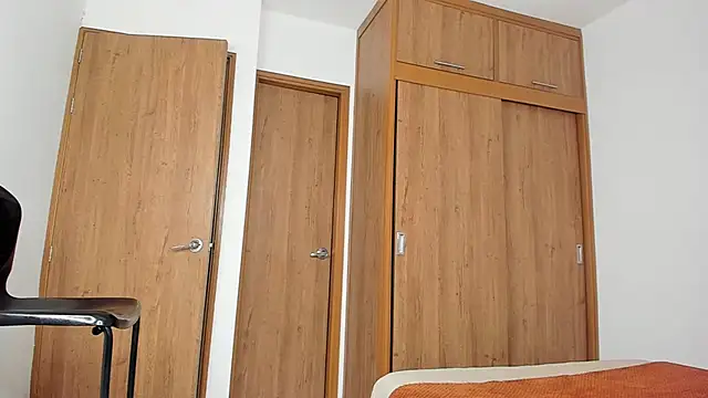 smit hot sr online show from November 2025 01:28:01 AM