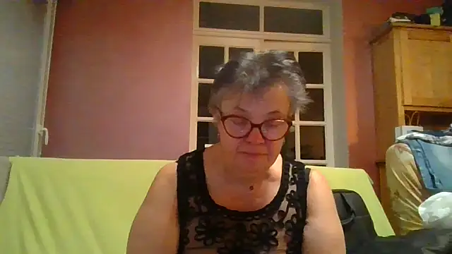 Snapshot of Vandeae44 chatting on March 2026 08:21:01 PM Vandeae44 online show from March 2026 08:21:01 PM