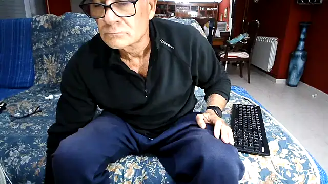 Snapshot of maduroguapo chatting on November 2025 09:51:02 PM maduroguapo online show from November 2025 09:51:02 PM