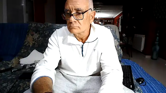 Snapshot of maduroguapo chatting on November 2025 09:18:02 PM maduroguapo online show from November 2025 09:18:02 PM