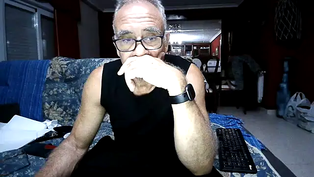 maduroguapo online show from April 2026 09:34:02 PM